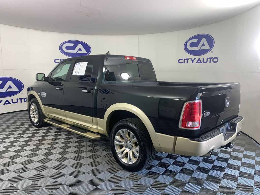 Vehicle photo 5