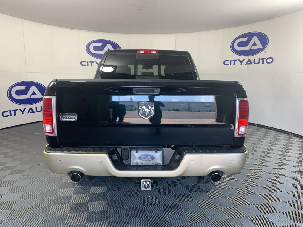 Vehicle photo 4
