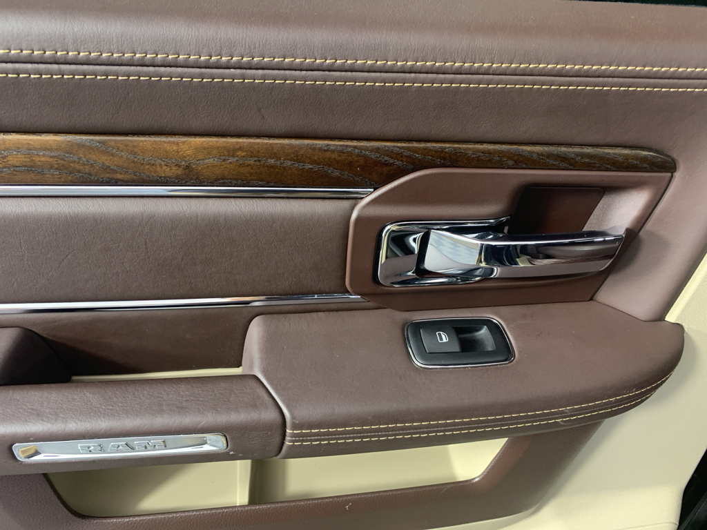 Vehicle photo 31