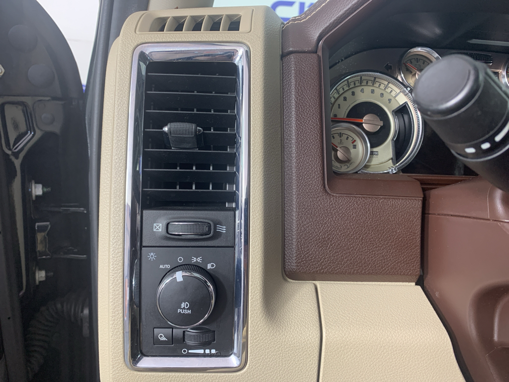 Vehicle photo 15
