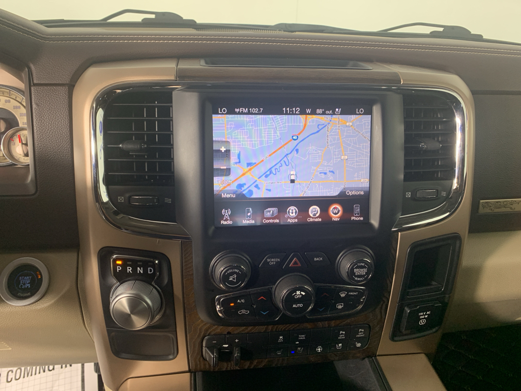Vehicle photo 24