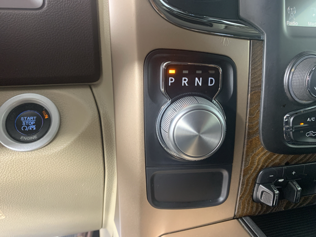 Vehicle photo 23