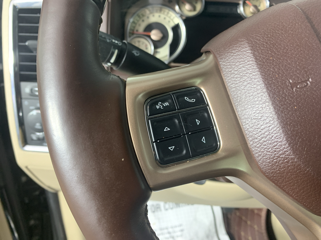 Vehicle photo 17