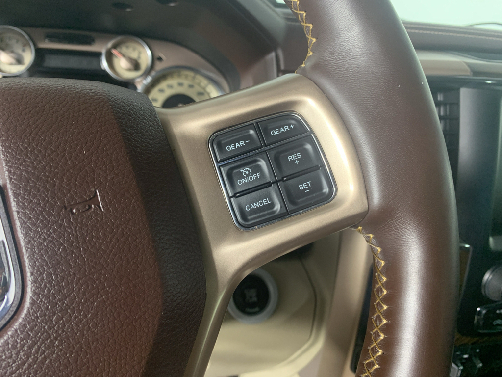 Vehicle photo 18