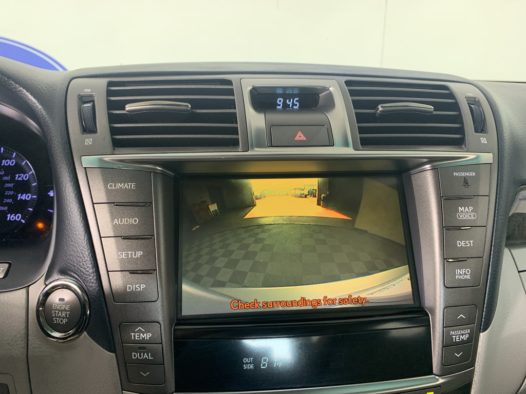 Vehicle photo 26