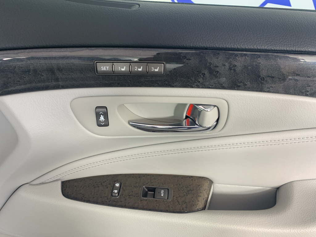 Vehicle photo 39
