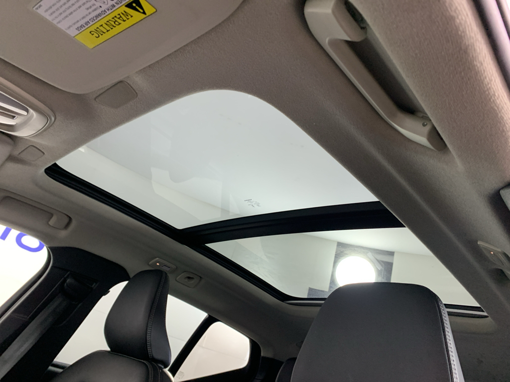 Used 2023 Volvo XC40 B5 SUV