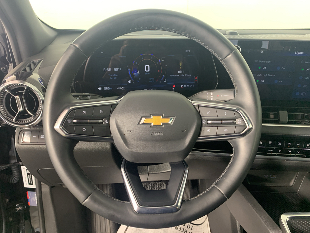 Vehicle photo 21