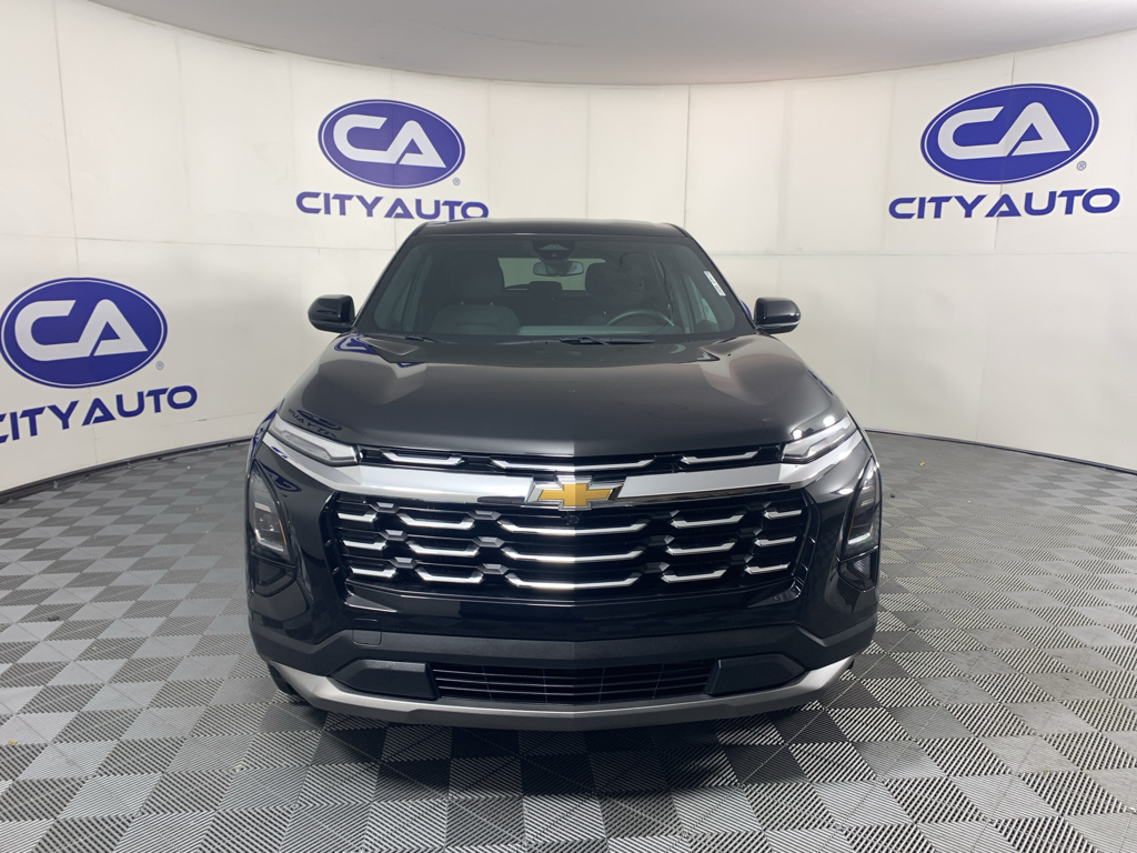 Vehicle photo 9