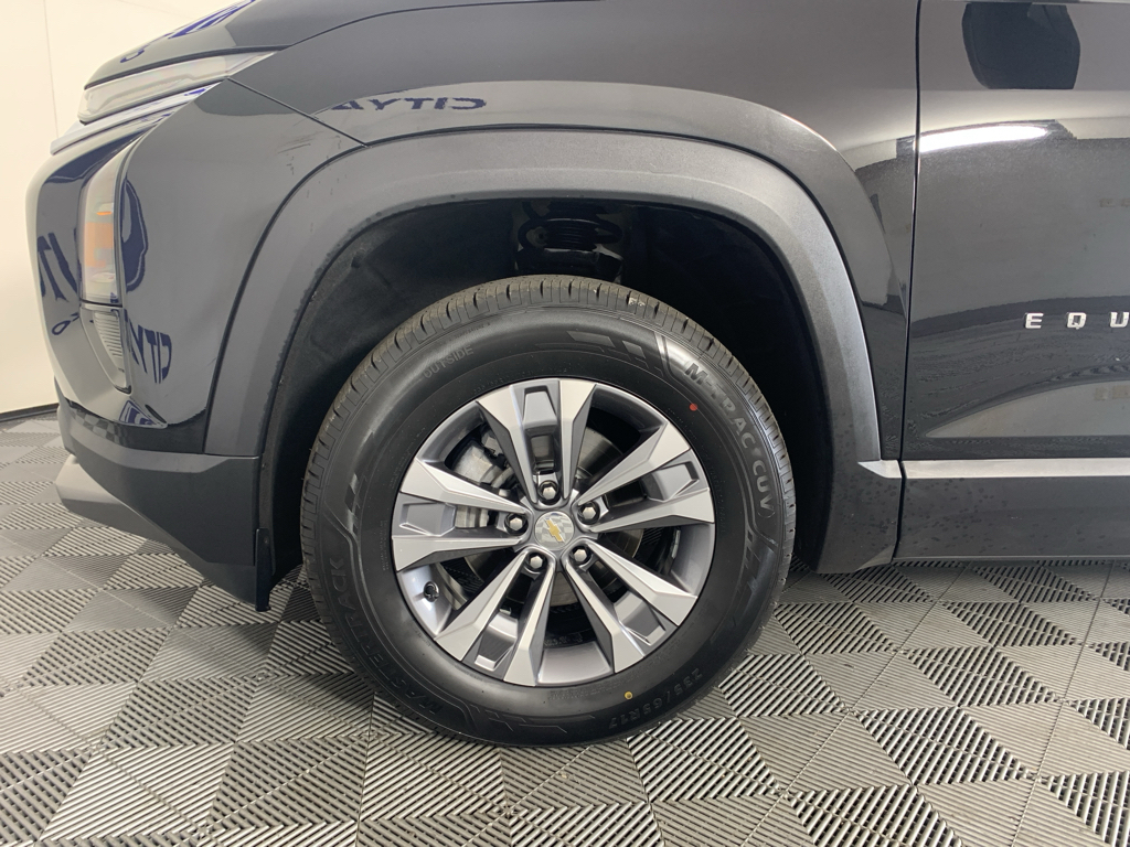 Vehicle photo 11