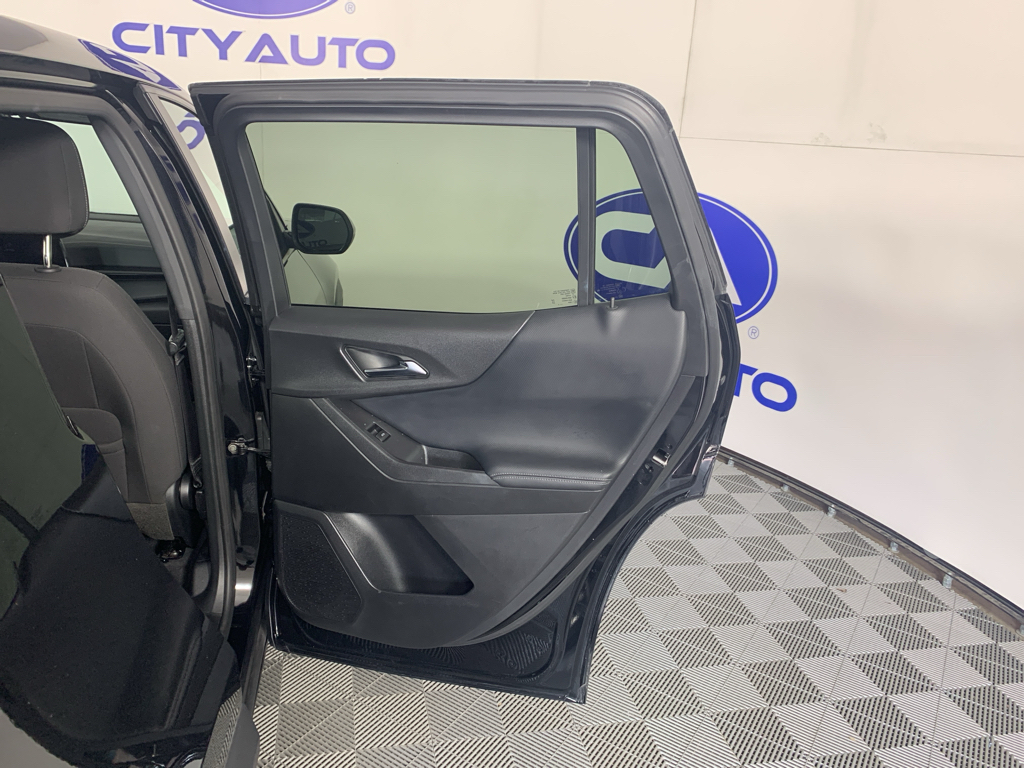Vehicle photo 35