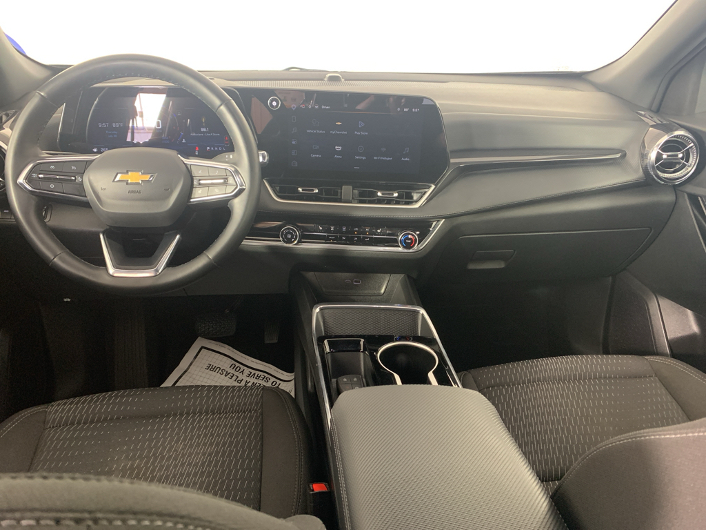 Vehicle photo 33