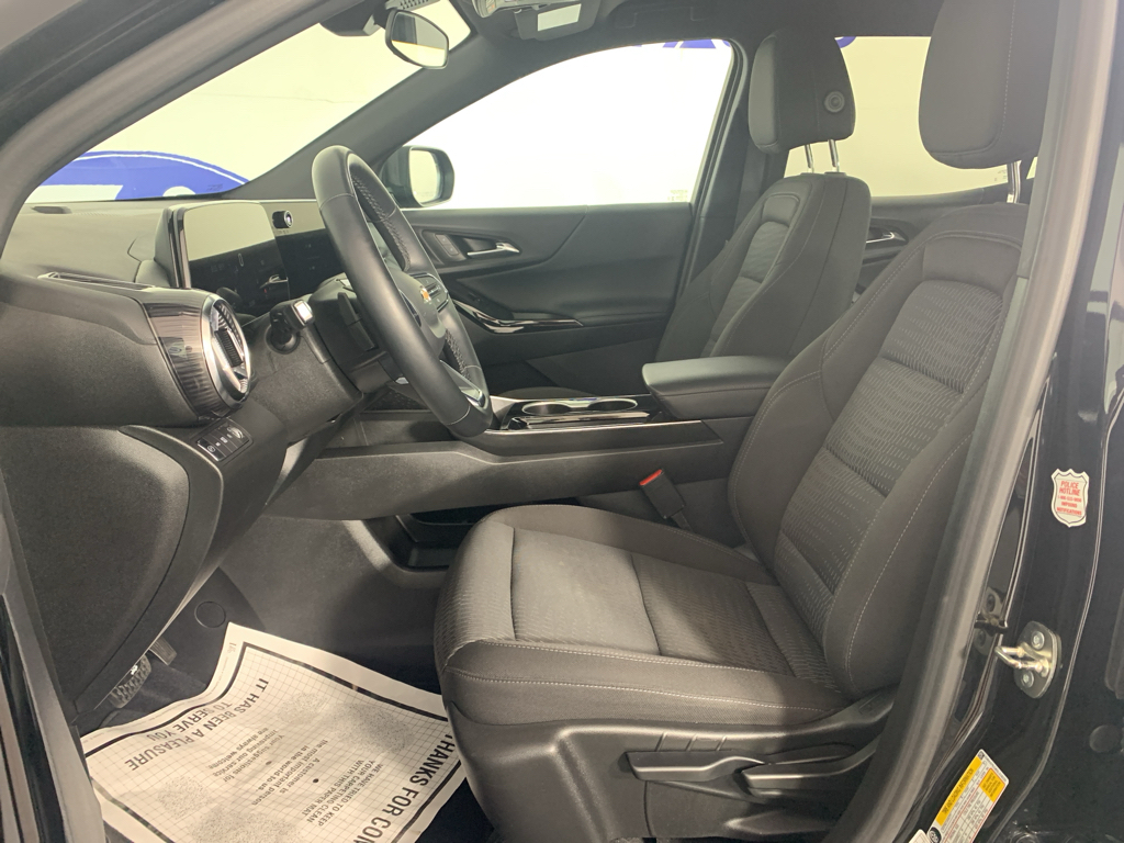 Vehicle photo 15
