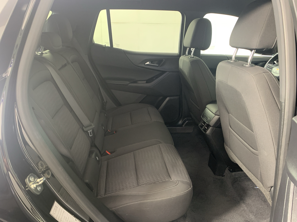 Vehicle photo 37