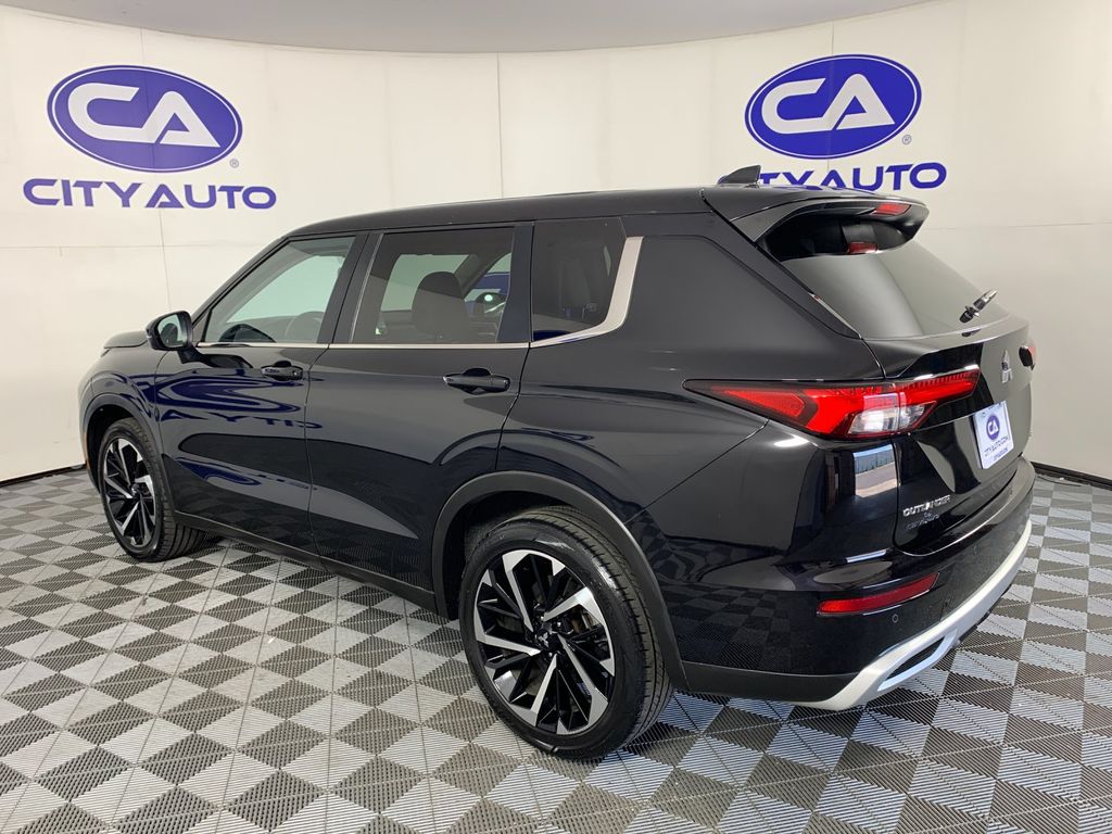 Used 2024 Mitsubishi Outlander SUV