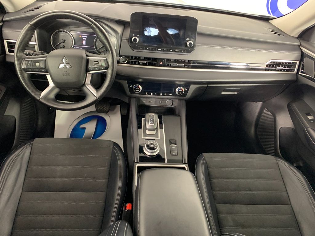 Used 2024 Mitsubishi Outlander SUV