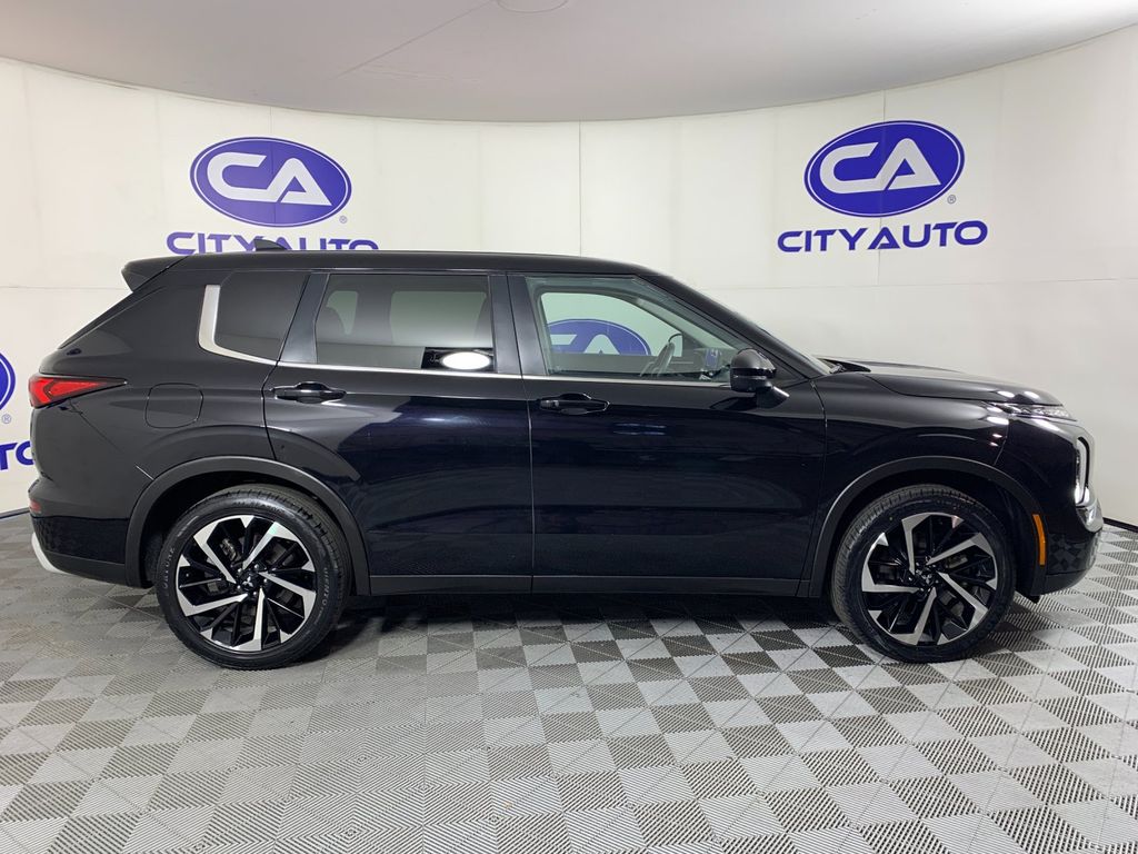 Used 2024 Mitsubishi Outlander SUV
