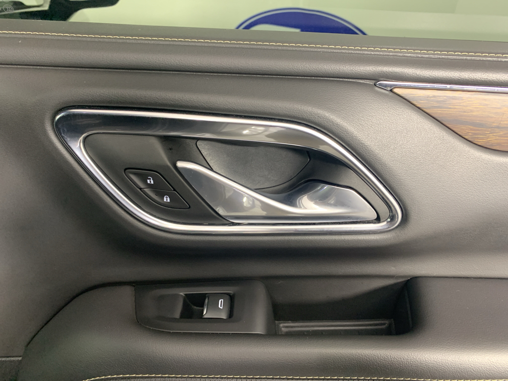 Vehicle photo 37