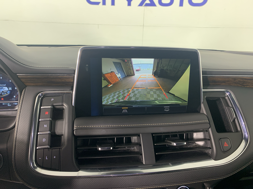 Vehicle photo 25