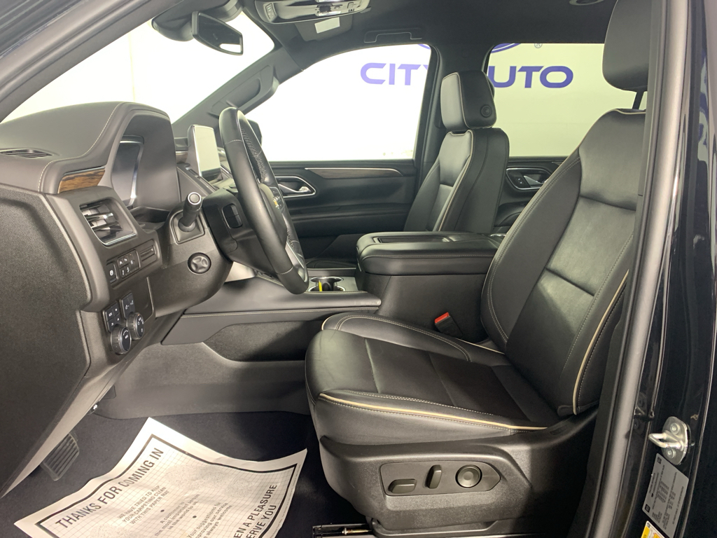 Vehicle photo 14
