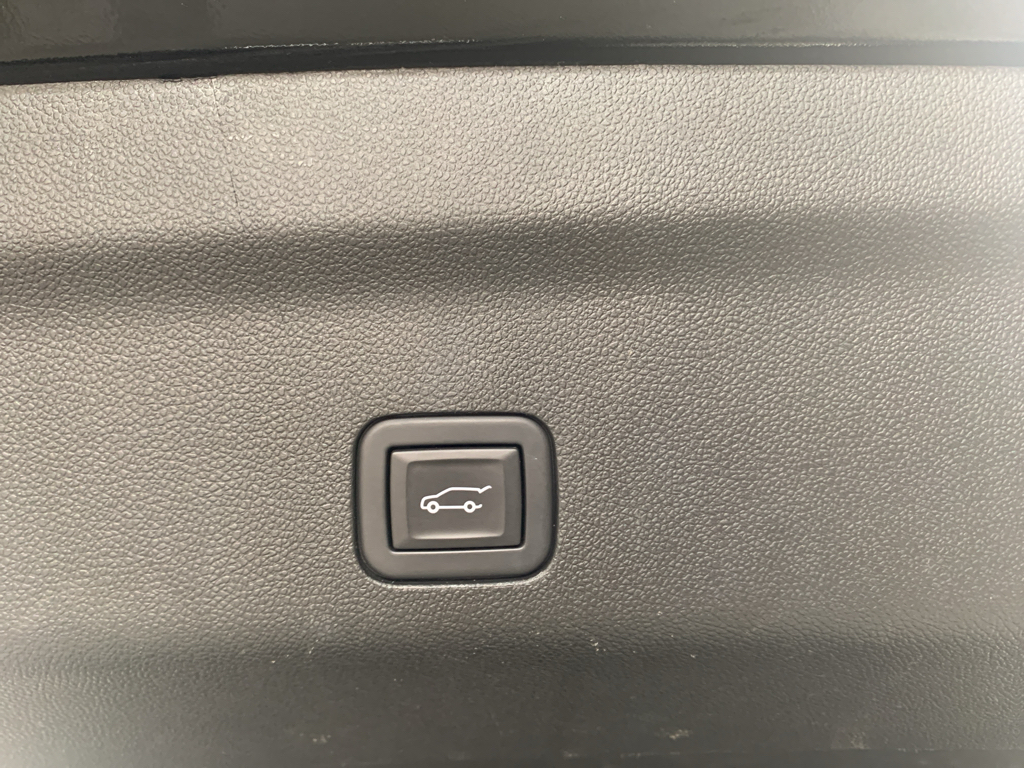 Vehicle photo 35
