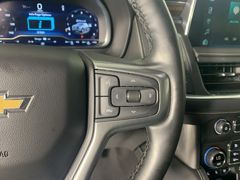 Vehicle photo 18