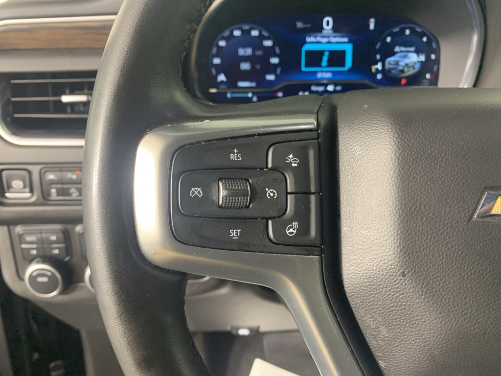 Vehicle photo 17
