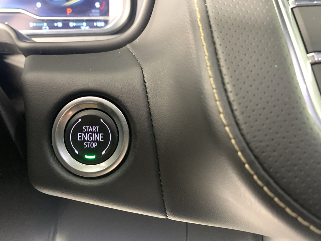 Vehicle photo 16
