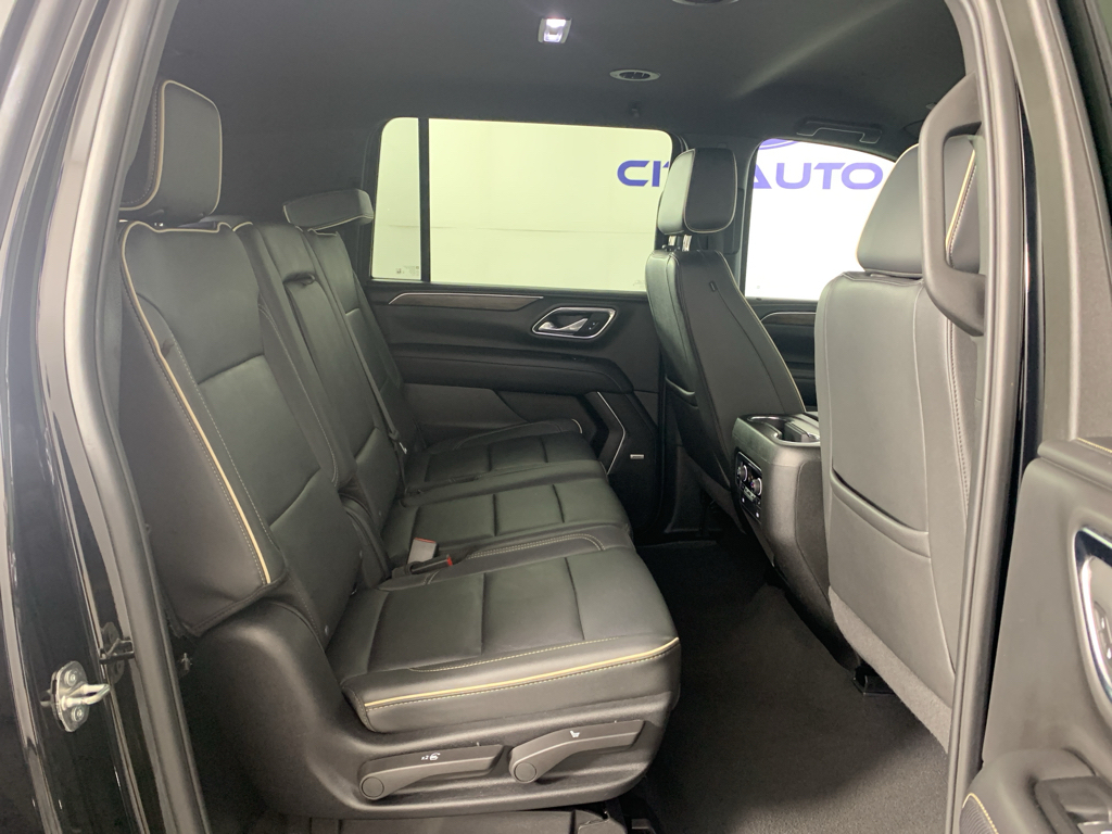 Vehicle photo 38