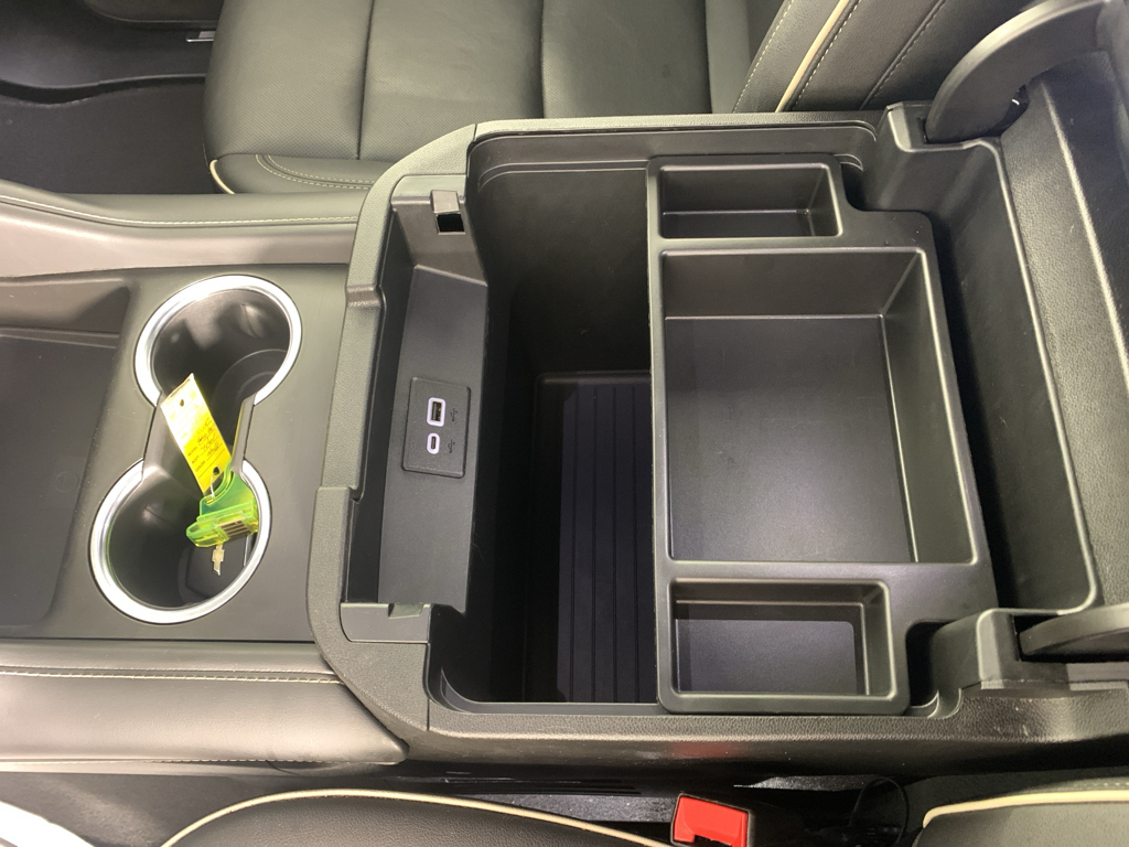 Vehicle photo 27