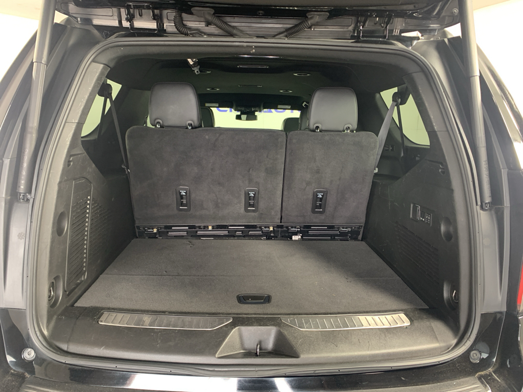 Vehicle photo 33