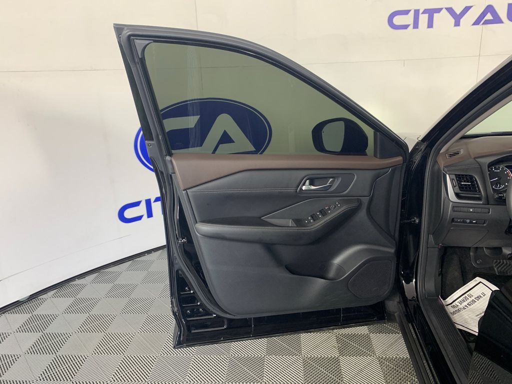 Used 2023 Nissan Rogue SUV