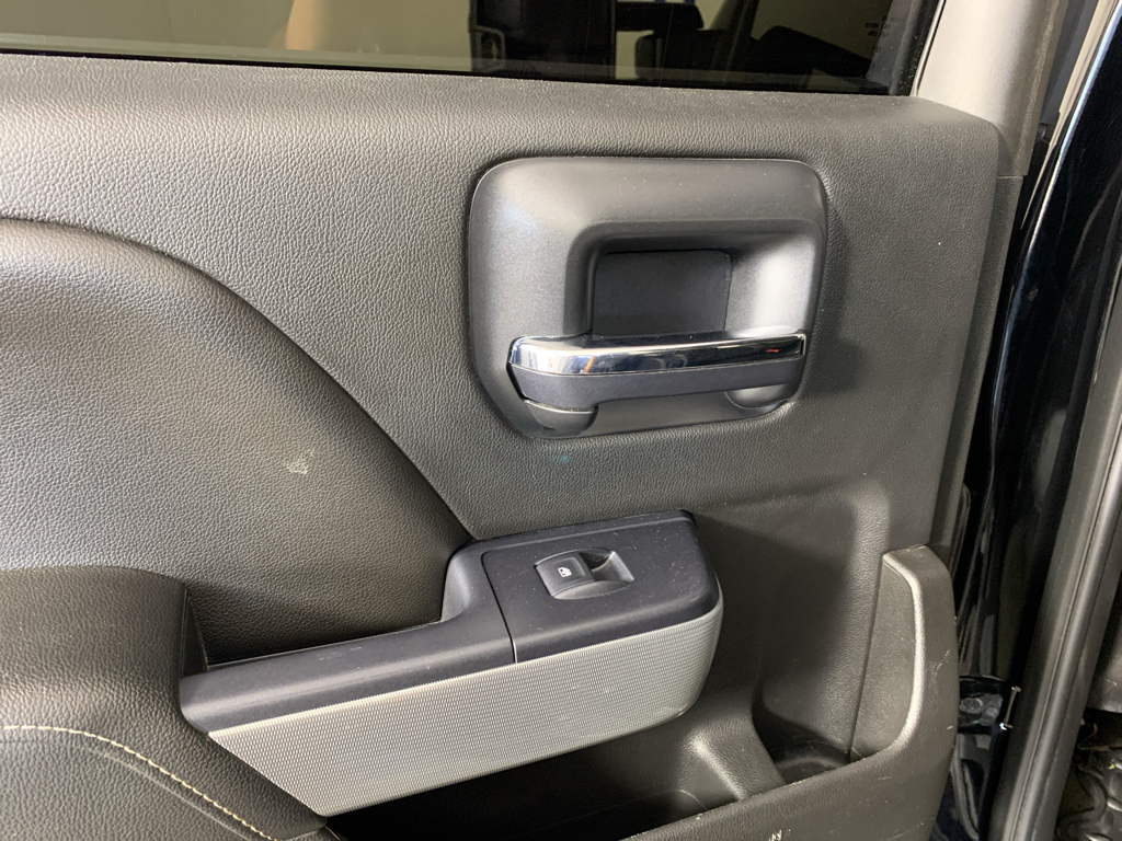 Vehicle photo 27
