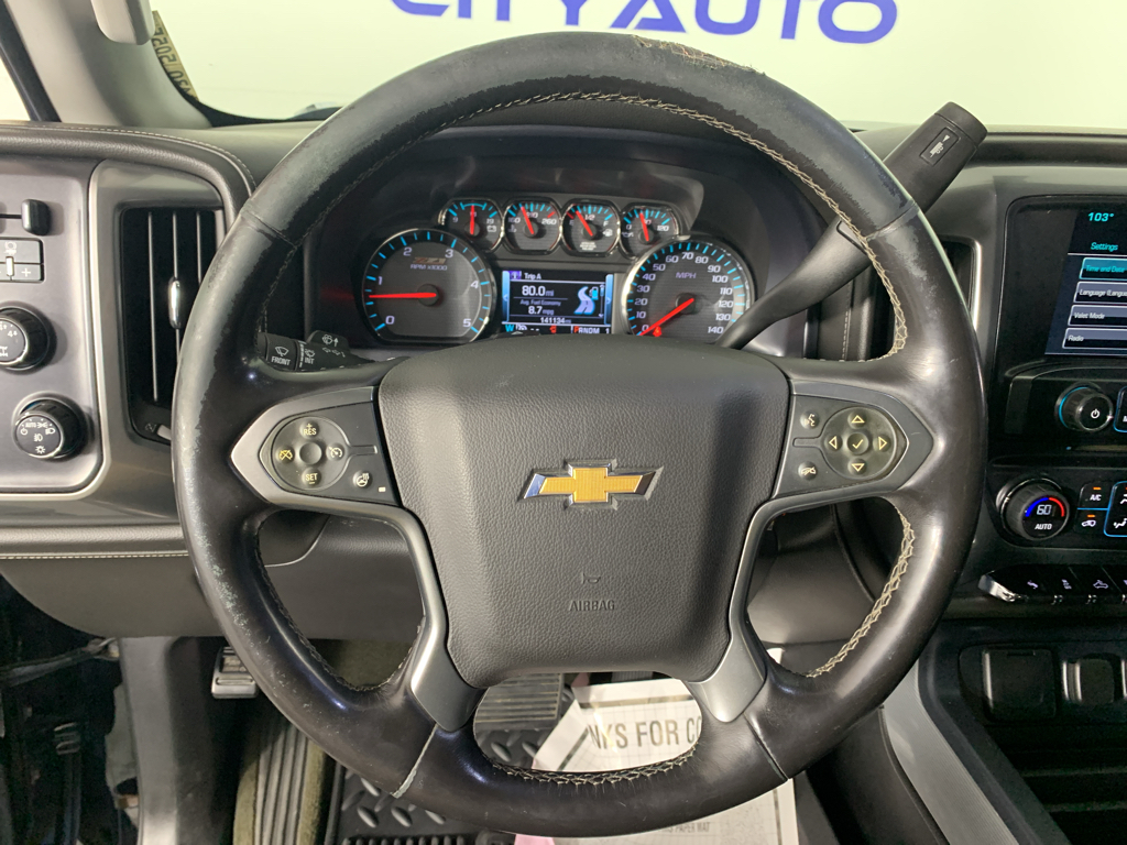 Vehicle photo 19
