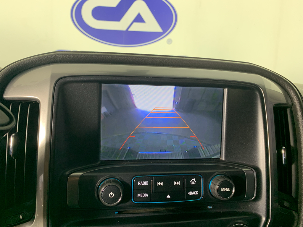Vehicle photo 23