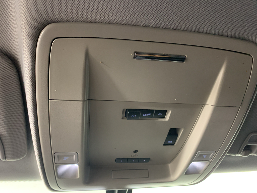 Vehicle photo 24