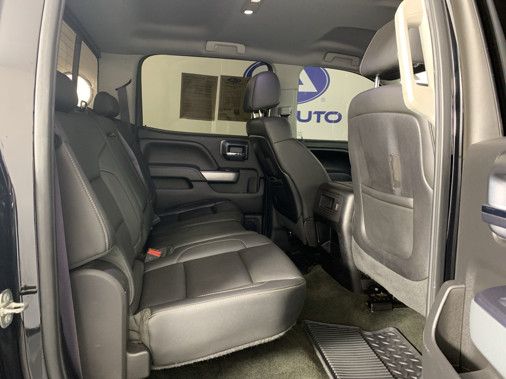 Vehicle photo 32