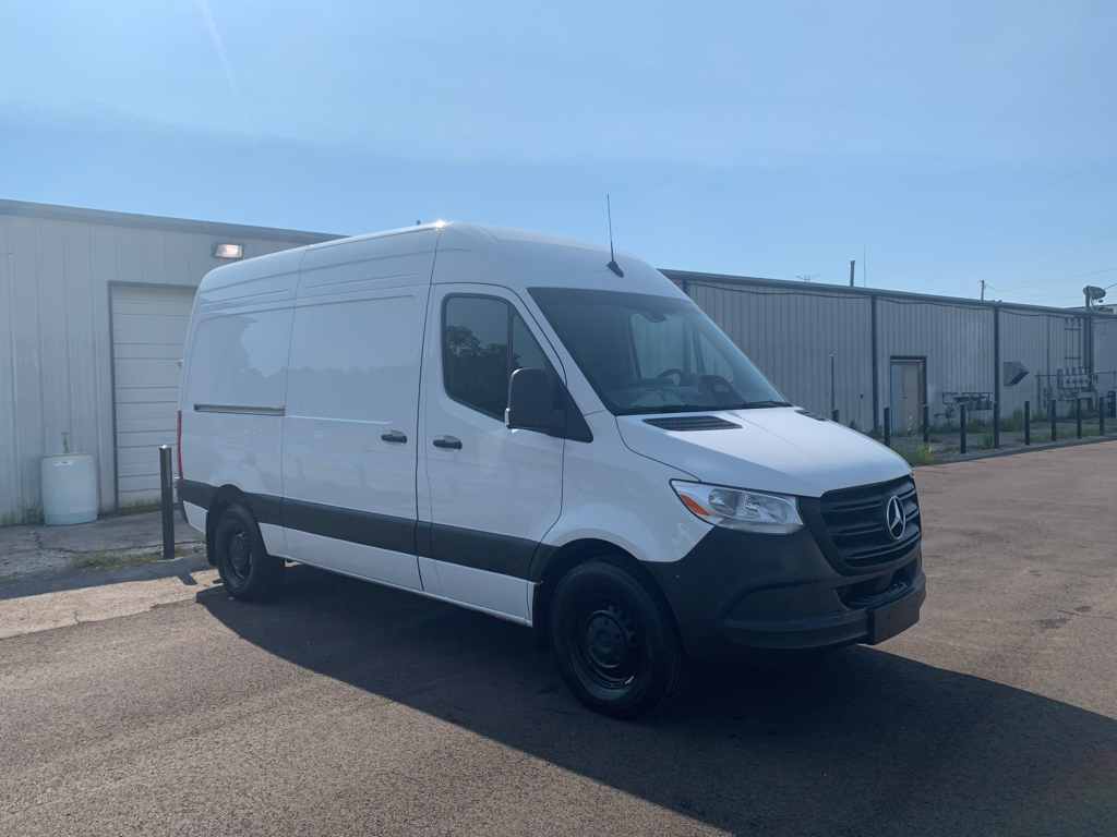 Vehicle photo 1