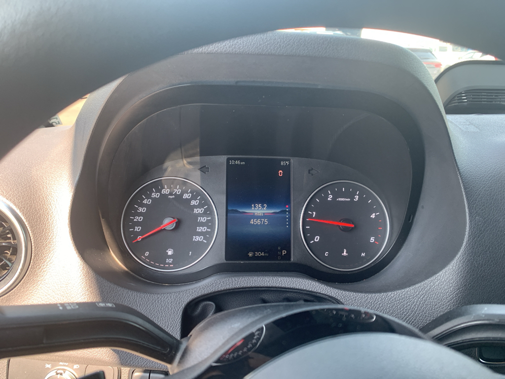Vehicle photo 19