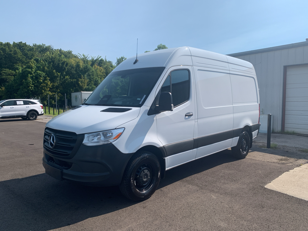 Vehicle photo 7