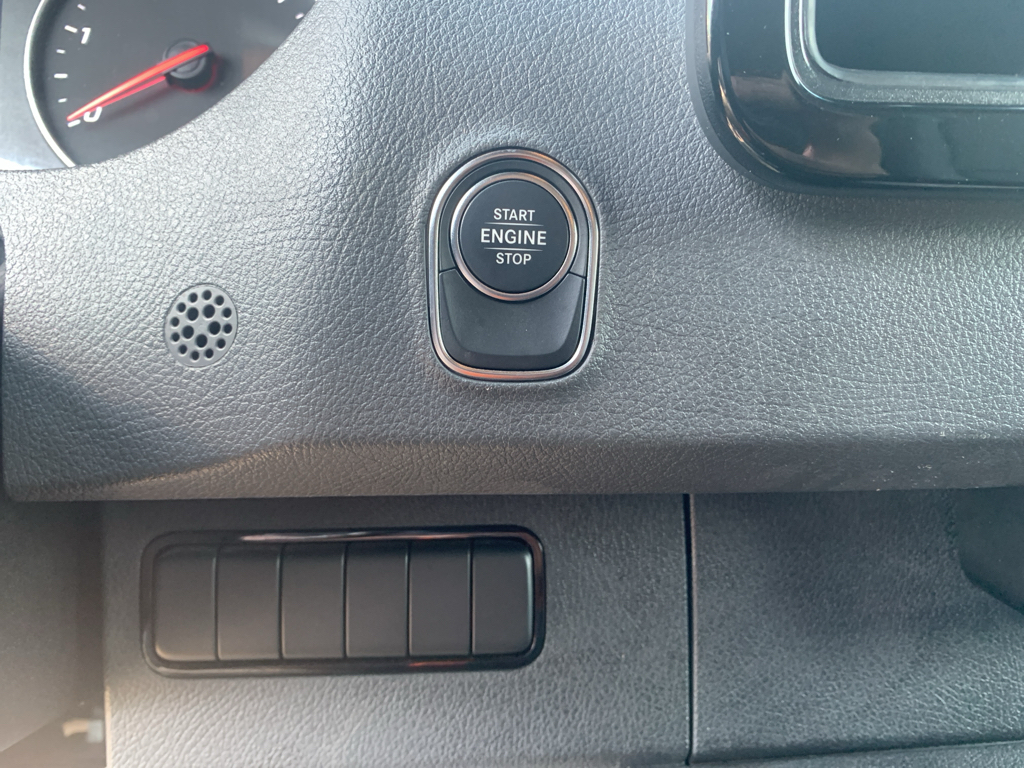 Vehicle photo 15