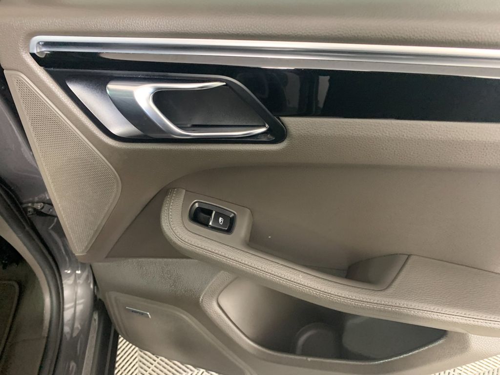 Used 2018 Porsche Macan SUV