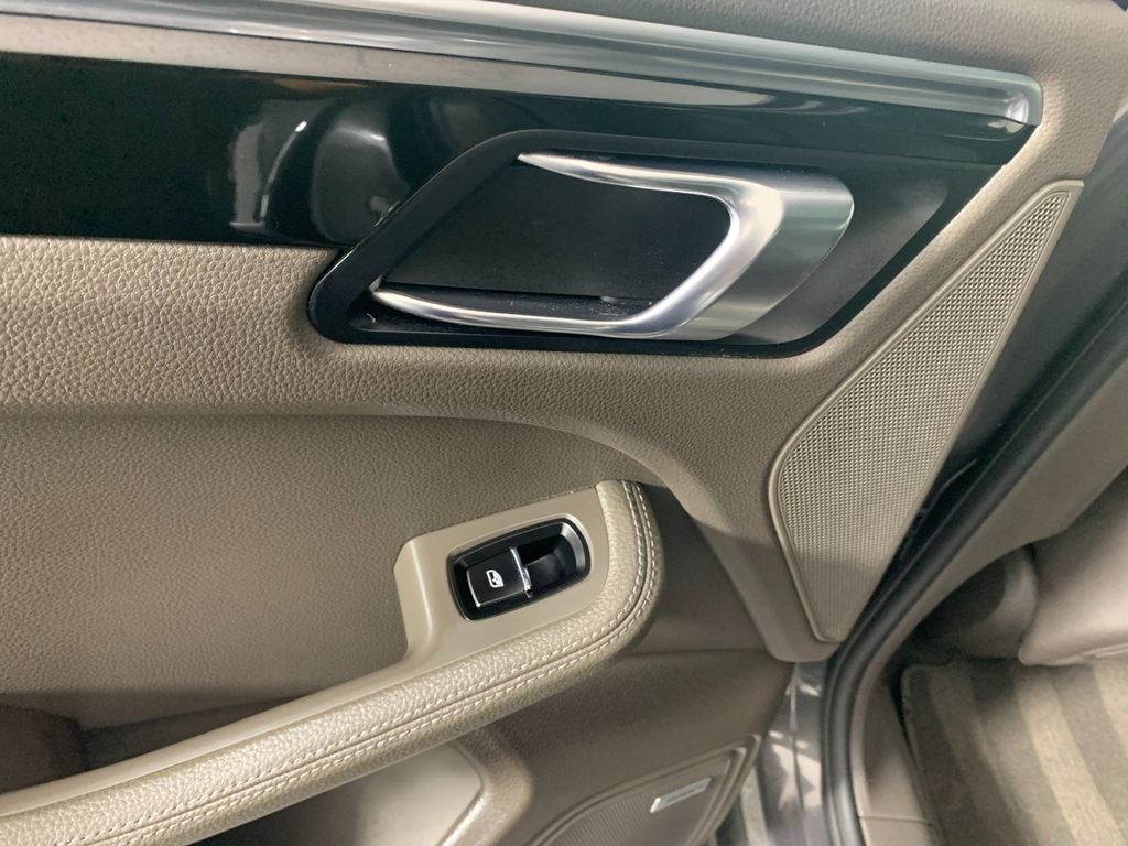 Used 2018 Porsche Macan SUV
