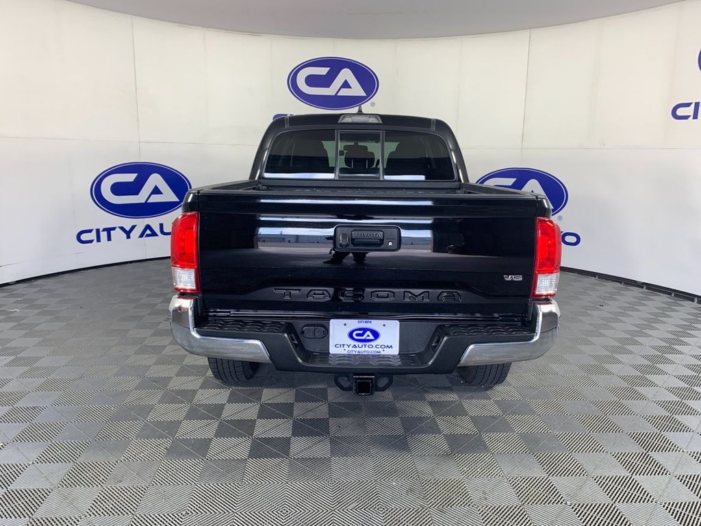 Used 2016 Toyota Tacoma Truck