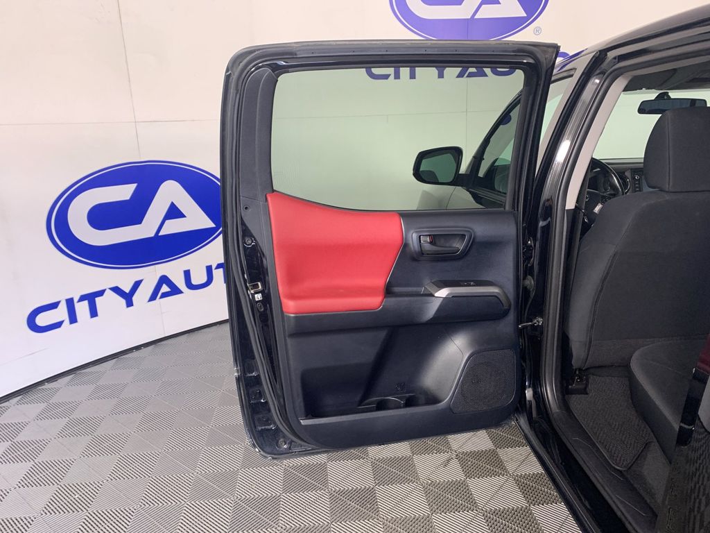 Used 2016 Toyota Tacoma Truck