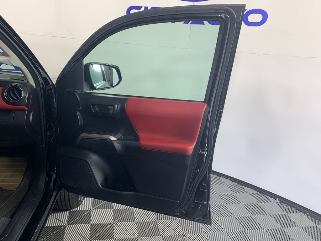 Used 2016 Toyota Tacoma Truck