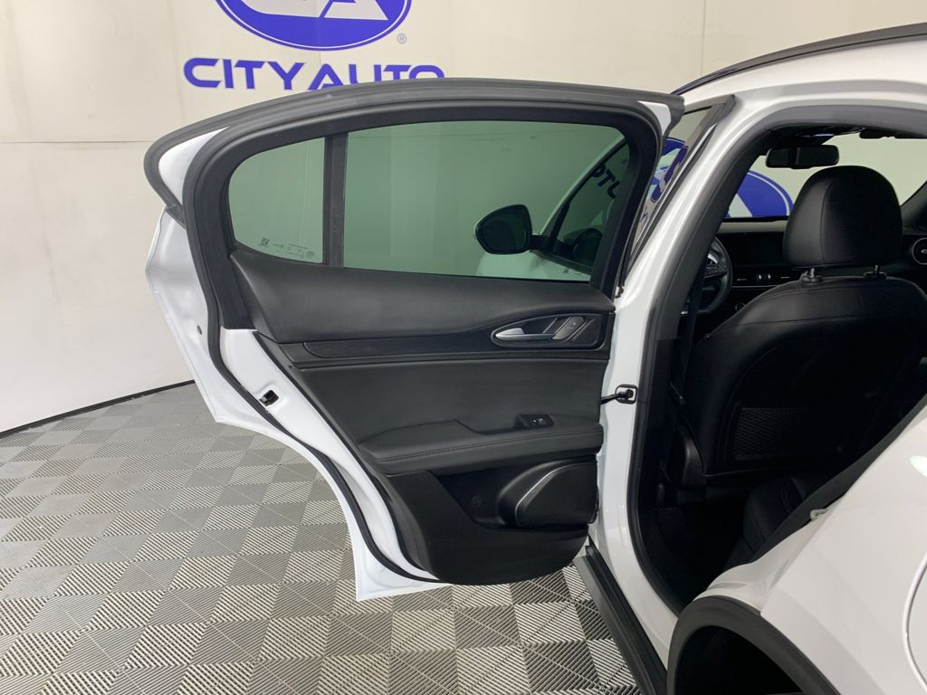 Used 2022 Alfa romeo Stelvio SUV