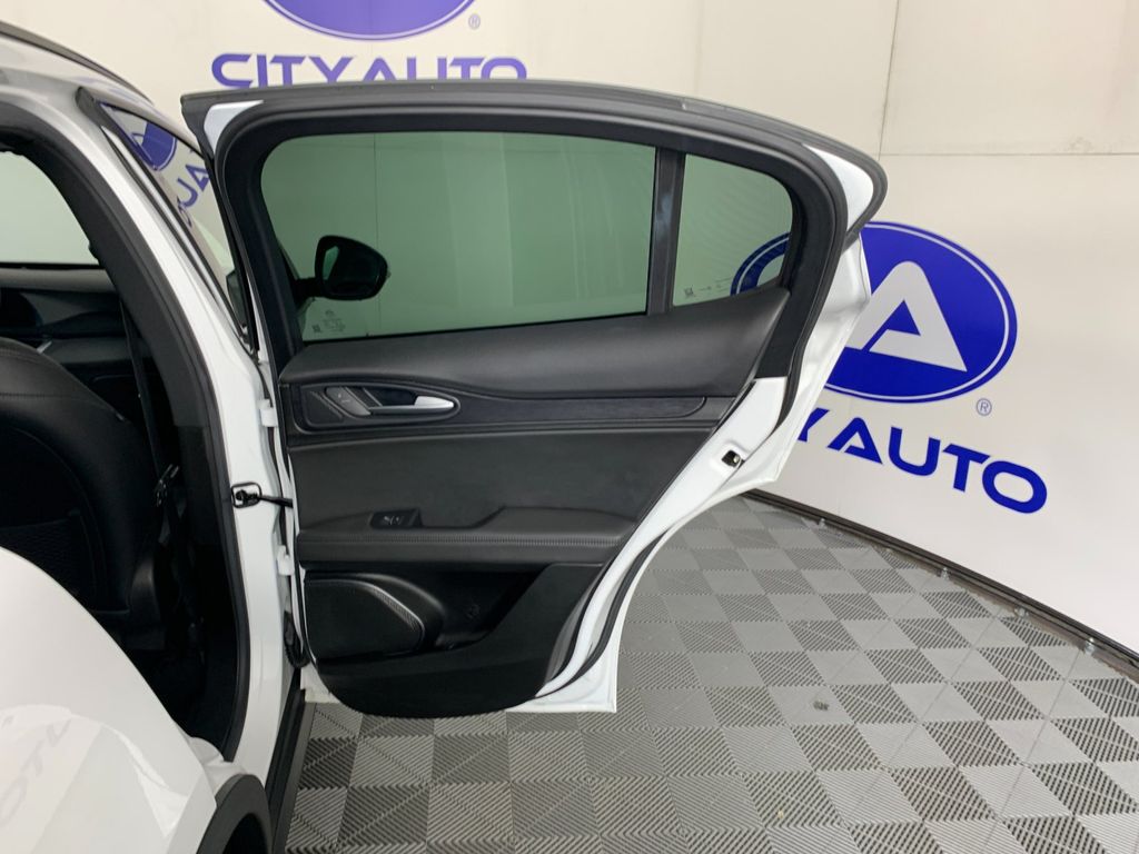 Used 2022 Alfa romeo Stelvio SUV