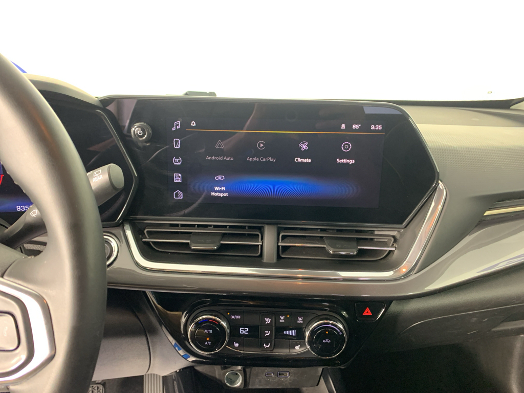 Used 2025 Chevrolet Trax SUV
