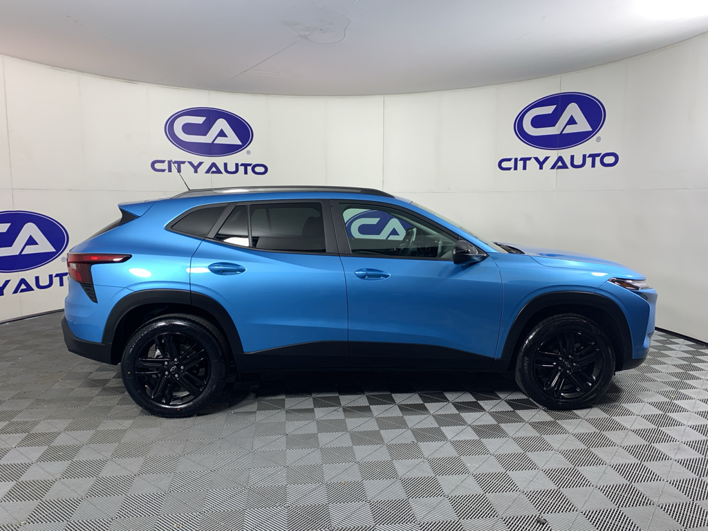 Used 2025 Chevrolet Trax SUV